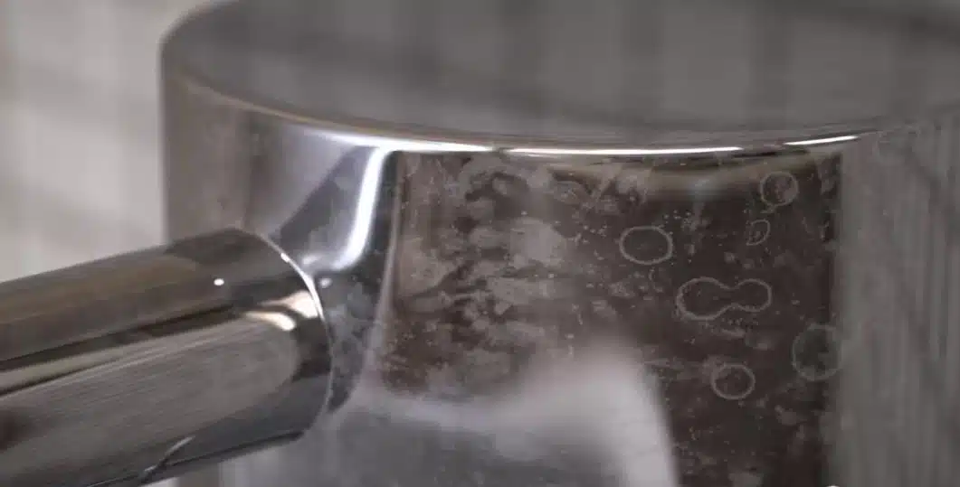 100 张 8K 污渍划痕破损贴图 – 100 8K Surface Imperfections